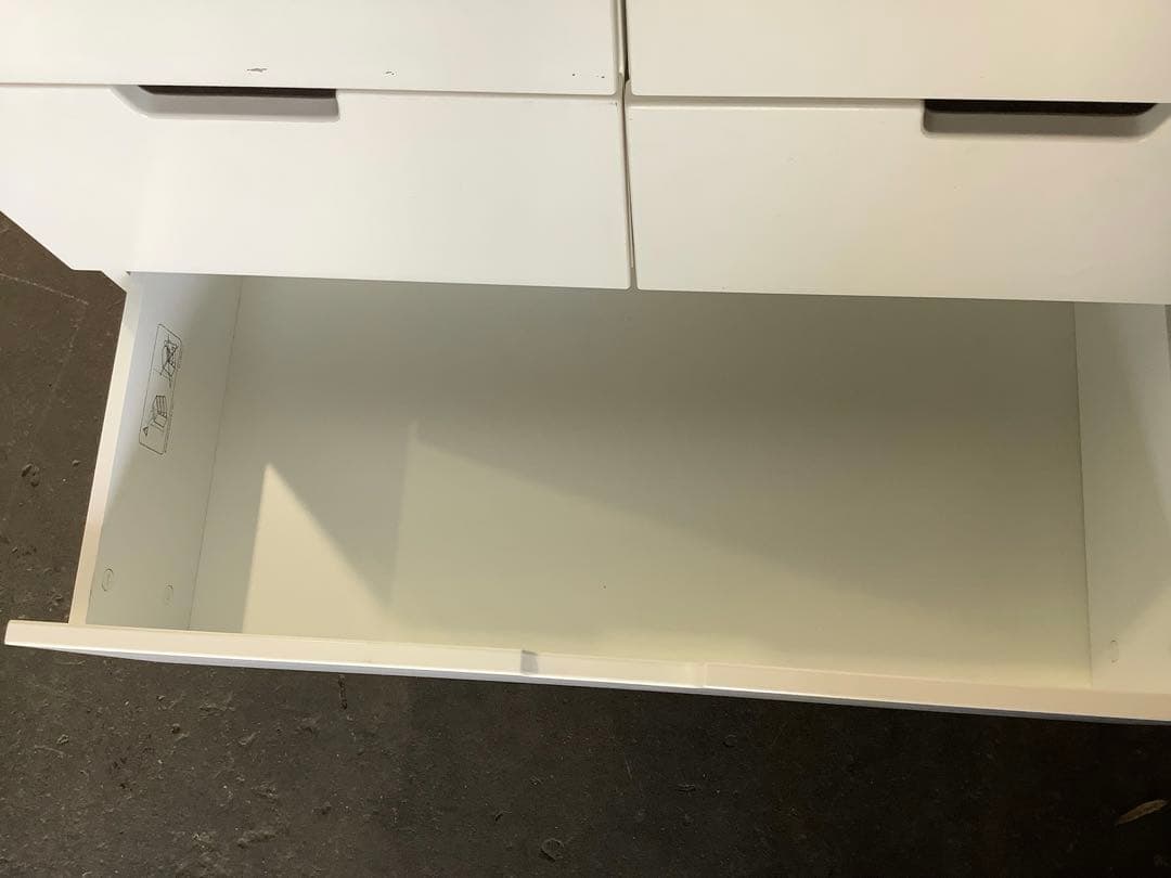 HA_AH 白いチェスト 引き出し6つ 小さ目のタンス