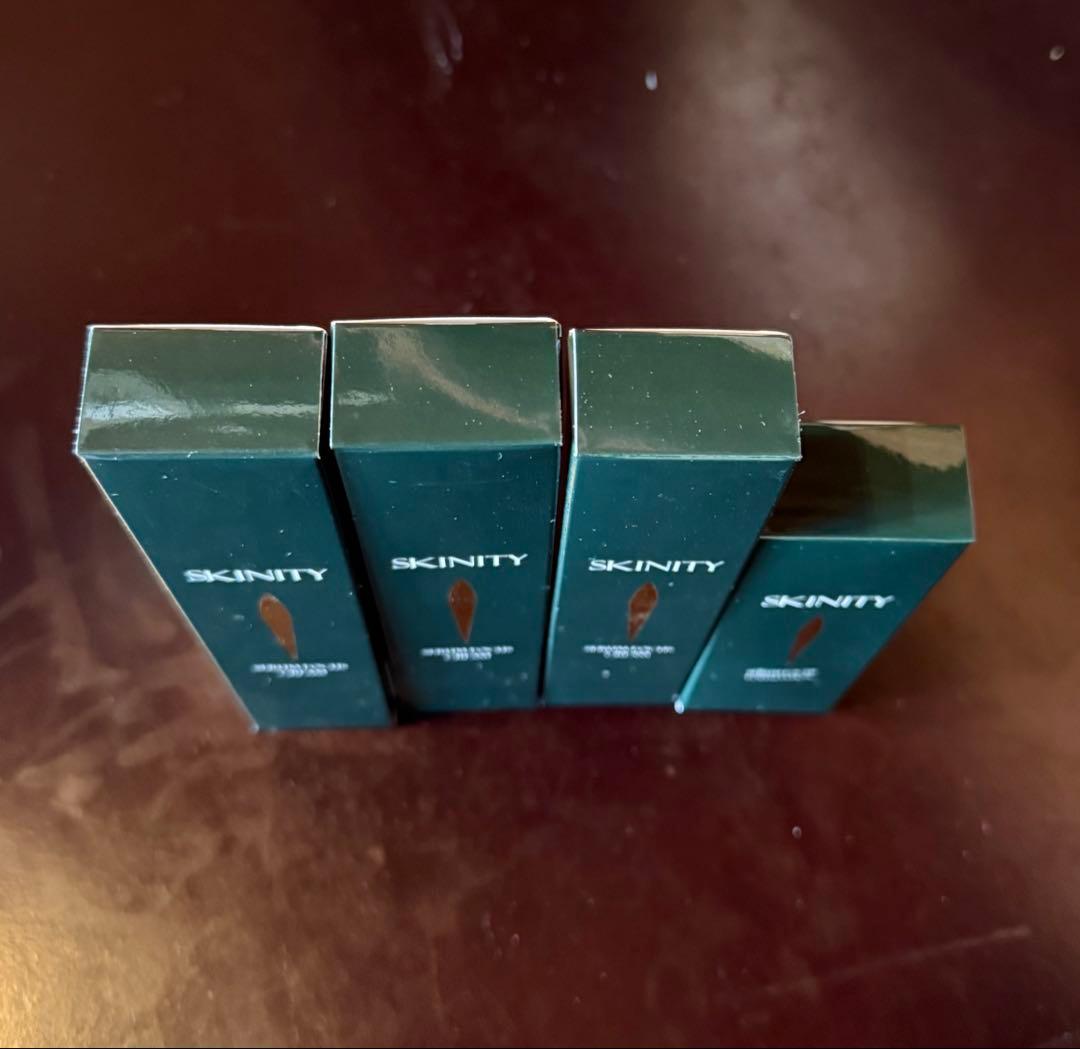 スキニティセラムフォーカスクリーム 美容液ファンデセット