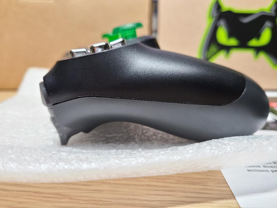 RAPID FIRE搭載 Evil controller エビル コントローラー