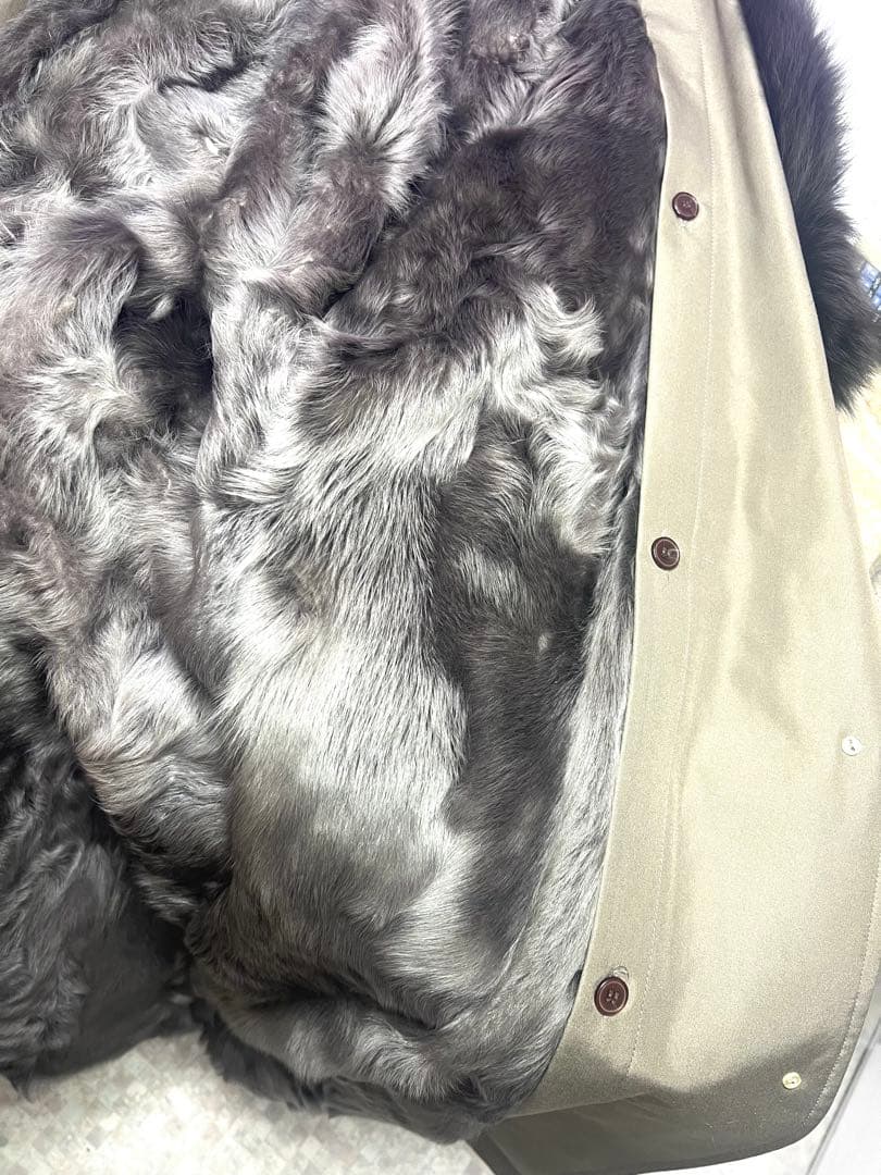 シルク フォックス ロングコート グレージュ Ｌサイズ