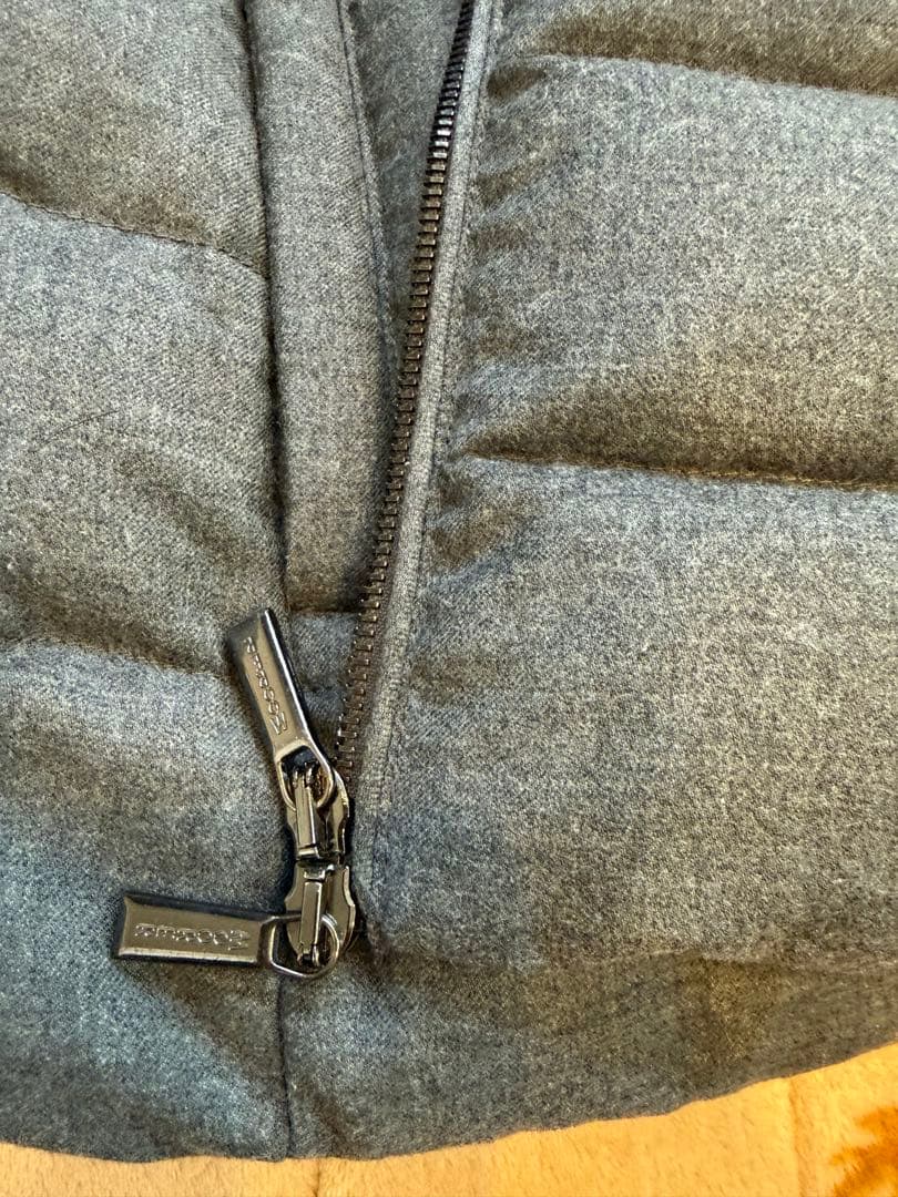 ムーレー　MOORER ダウンベスト