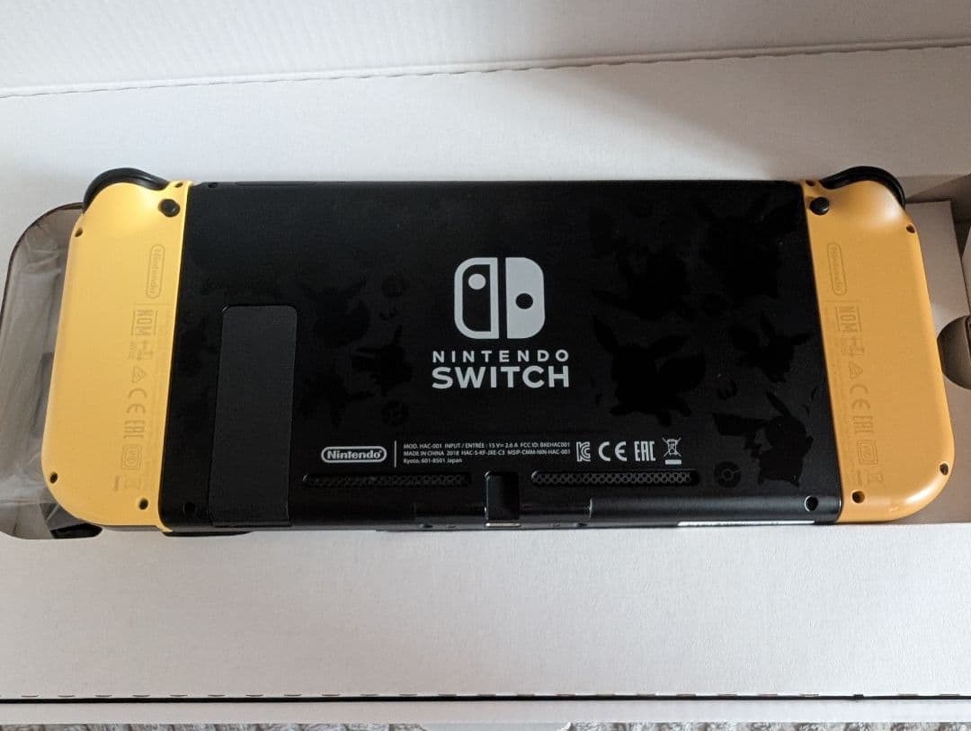 Nintendo Switch 本体 ポケットモンスター レッツゴーイーブイ版