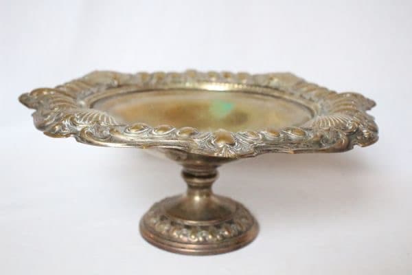 ベルギー アンティーク 古い真鍮製銀メッキ加工のコンポティエ ロカイユ模様