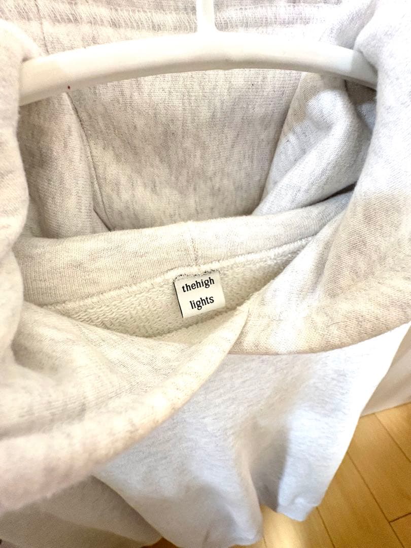 ザハイライツ　thehighlights フーディ　ライトグレー