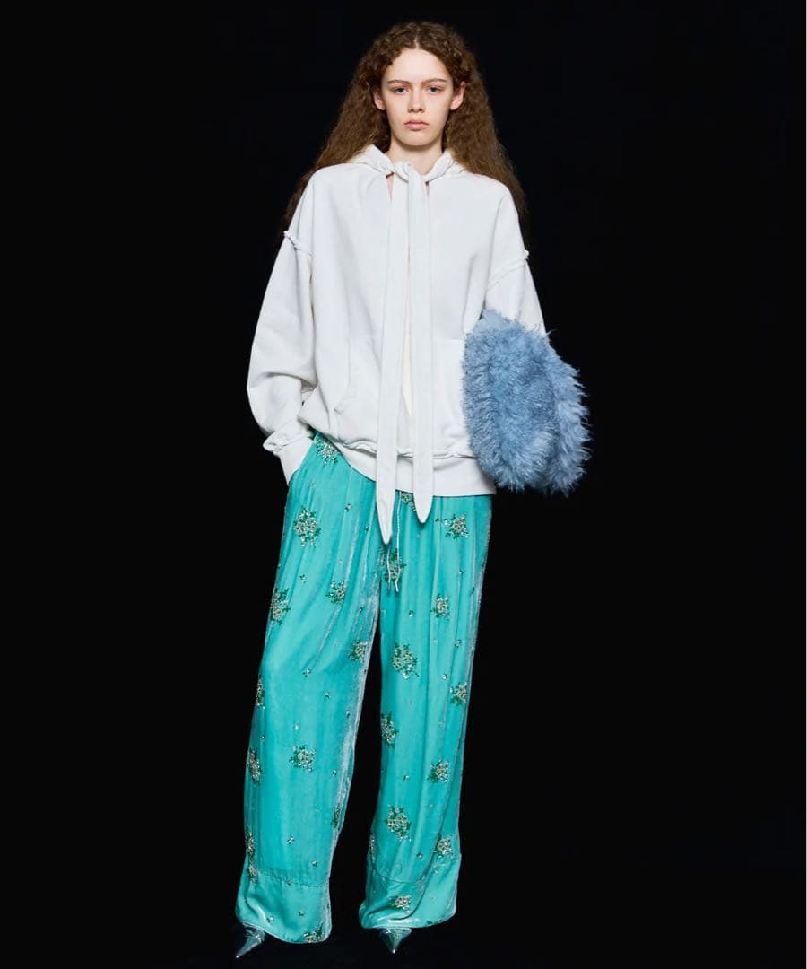 MAISON SPECIAL ビーズフラワーエンブロイダリーベロアパンツ