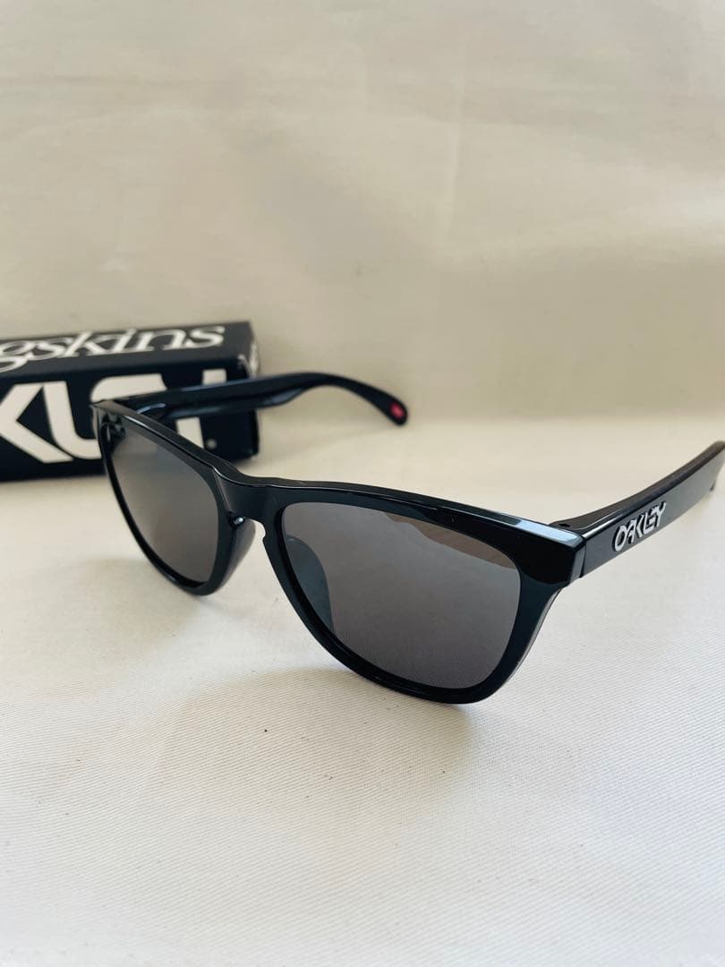 Oakley Frogskins カラーグラス