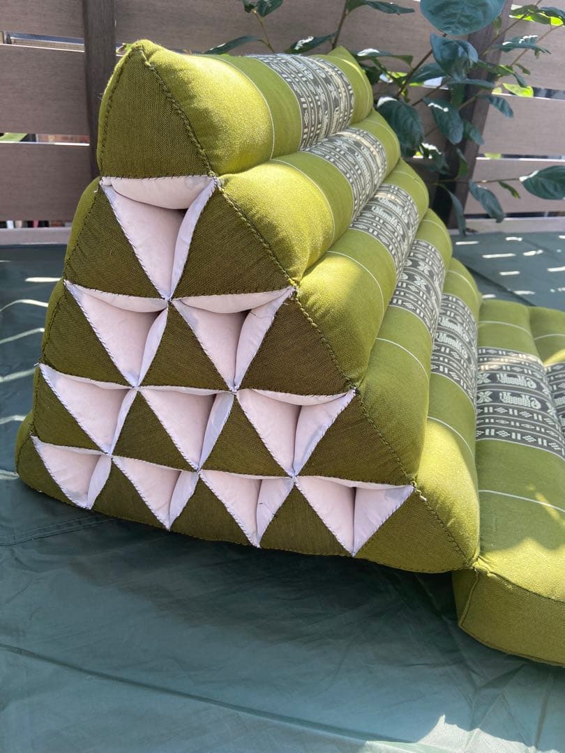 【ナナマフタページ】タイ　三角枕　お昼寝枕　ブルー・グリーン系