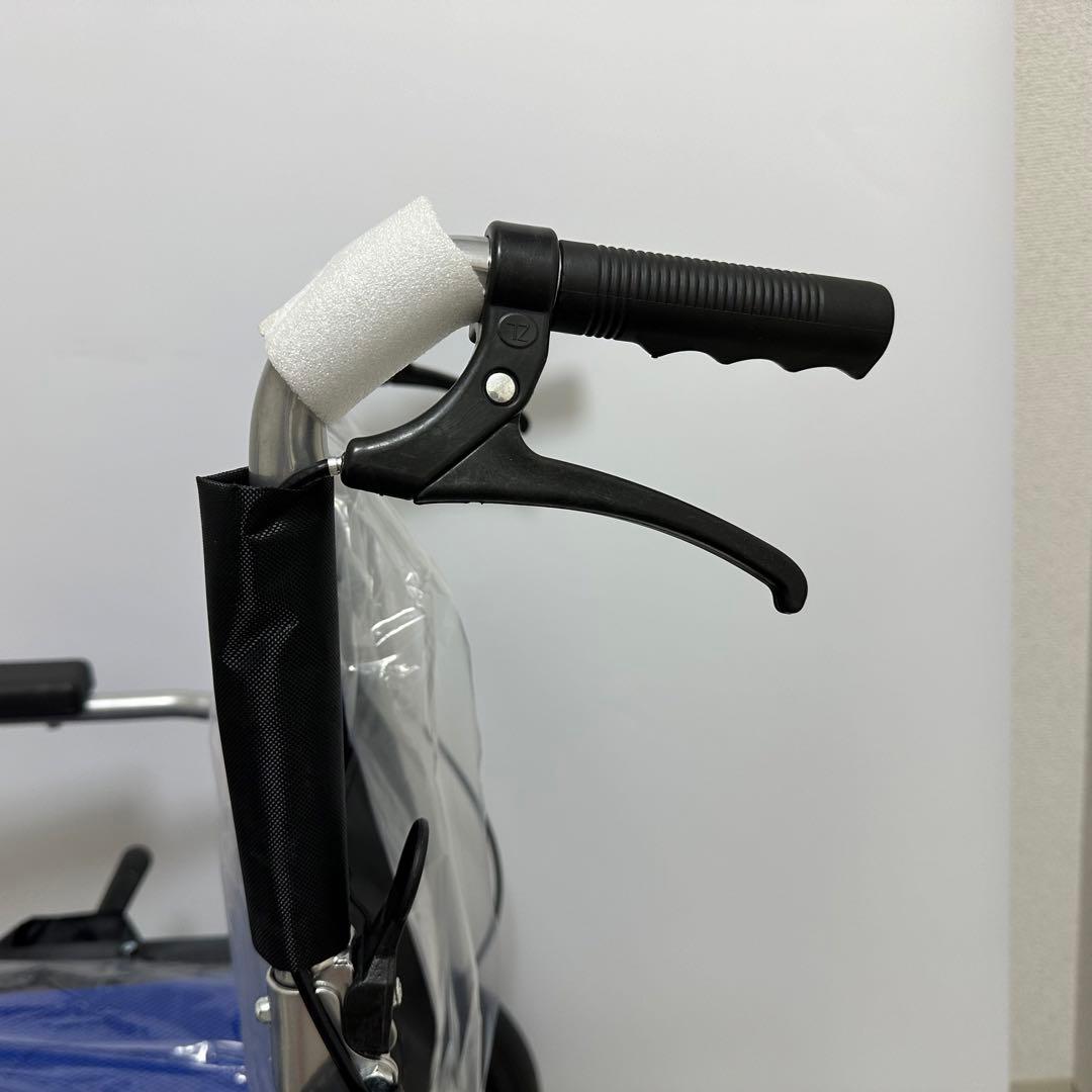 未使用 折りたたみ車椅子 自走式 介助 軽量 ノーパンクタイヤ 簡易 持ち運び