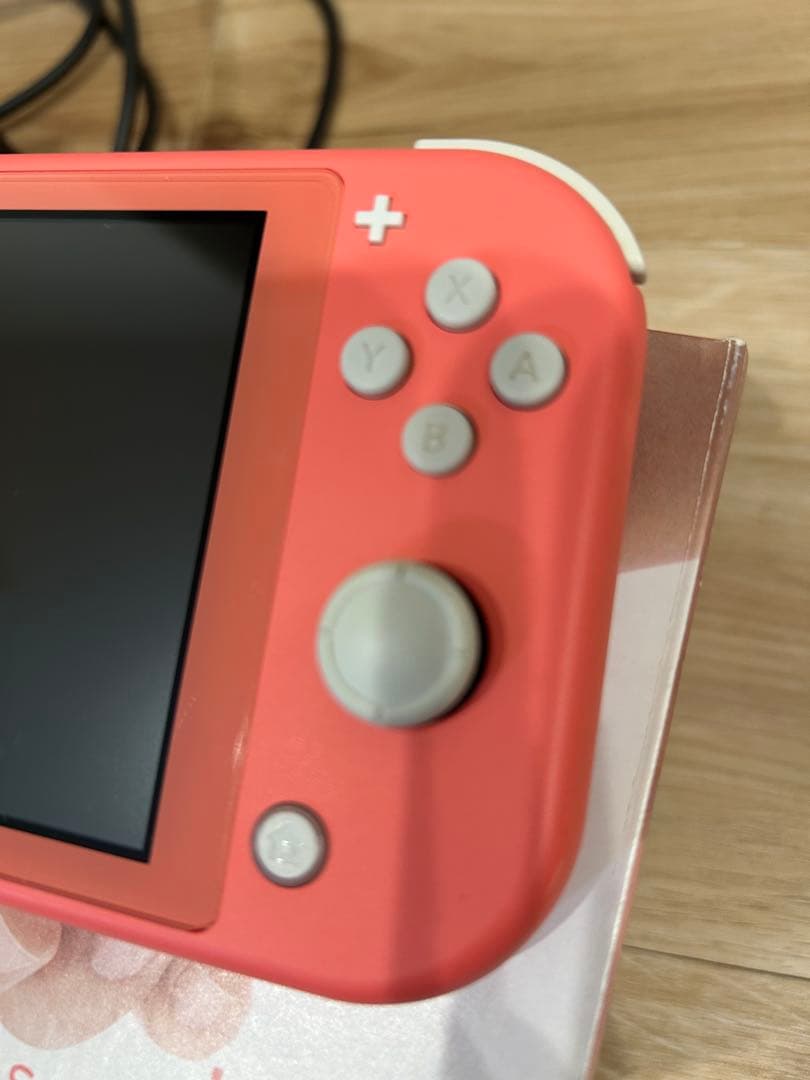【純正ケース付】Nintendo Switch Lite コーラル ピンク