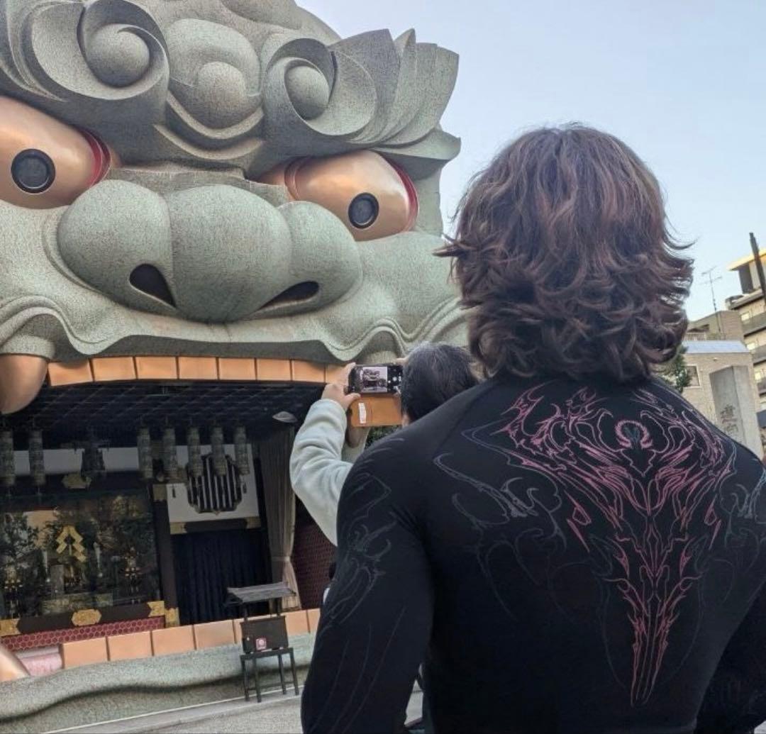 トップス breathedivinity