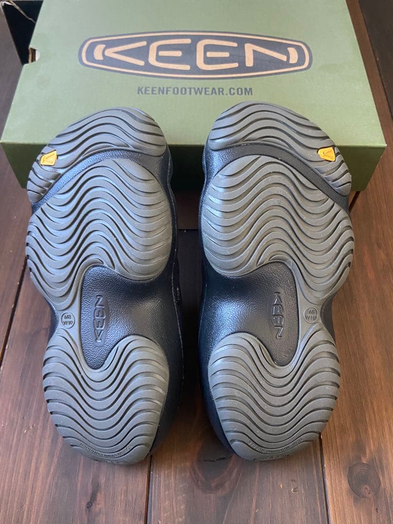 t*n様 【新品•未使用】KEEN ヨギ グラファイト 26cm