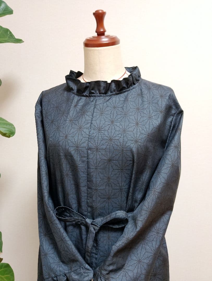 着物リメイク♧大島紬Aラインフリルワンピース♧紺地長袖ストールリボン付き正絹