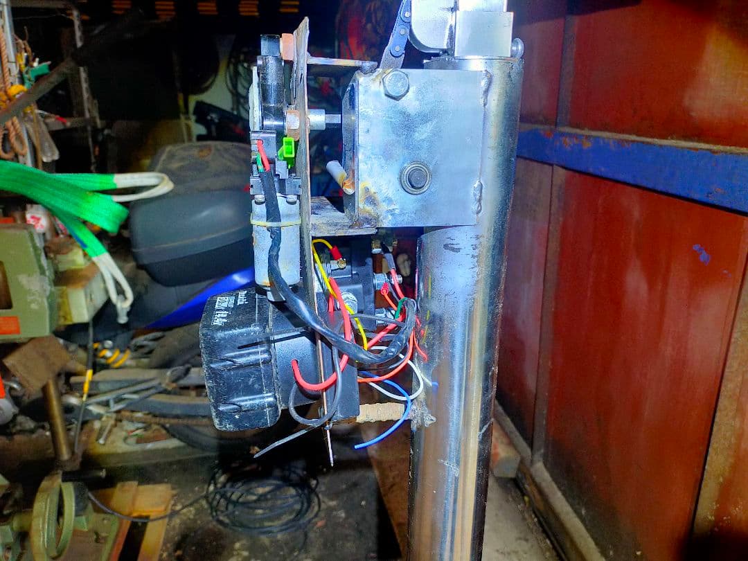 ワイヤレス電動リフト　電動アッパー　リモコン式　天井ボード　一人作業　マキタ仕様