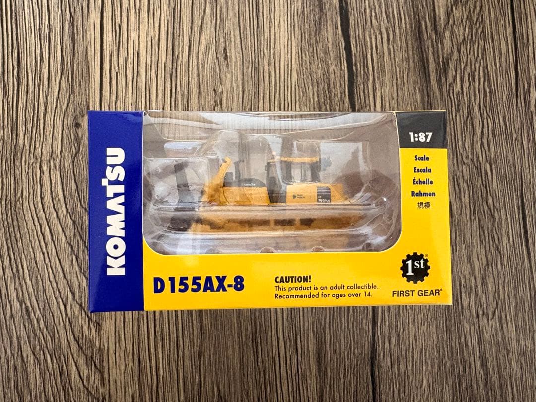 Komatsu D155AX-8 クローラードーザー 1/87