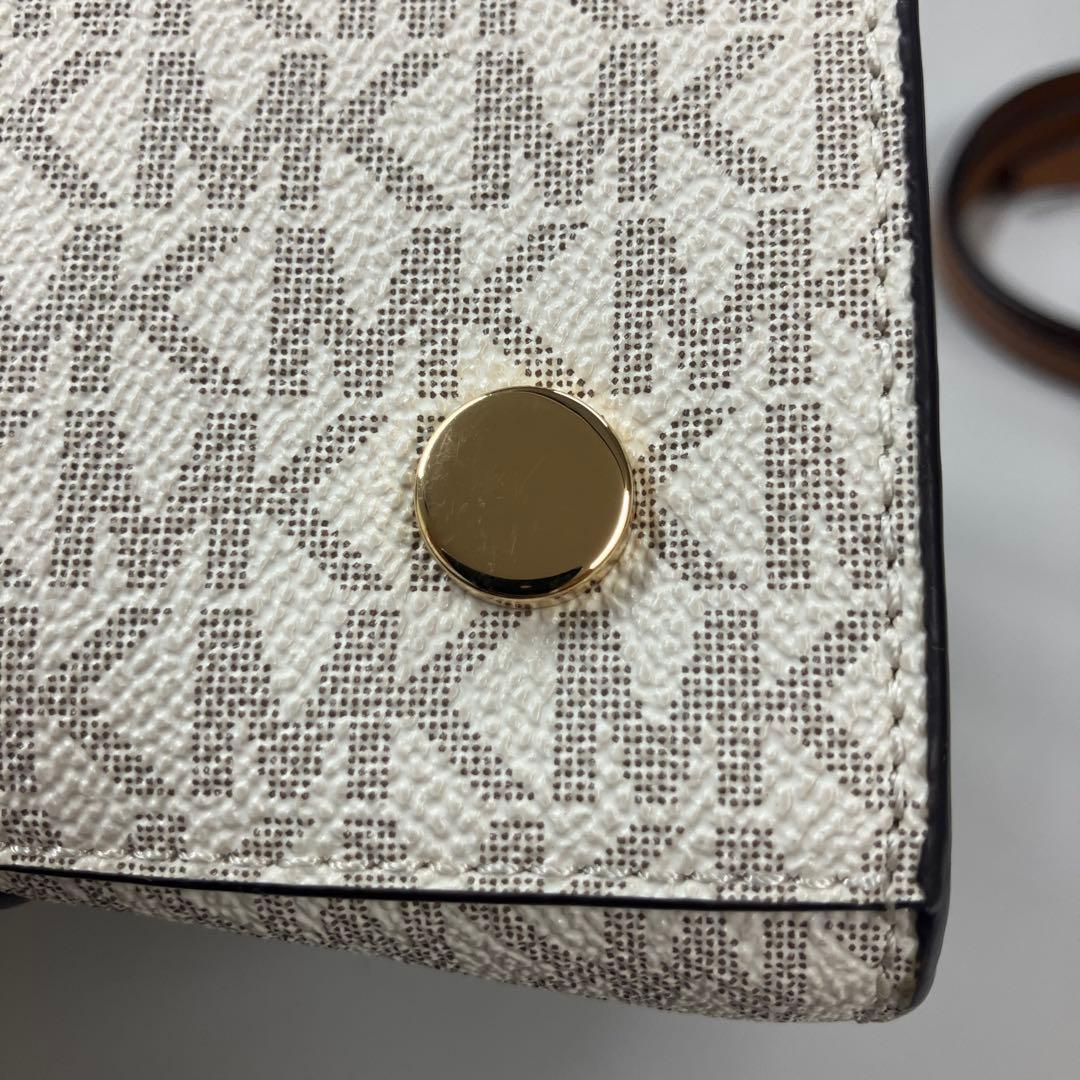 E1-1-01 MICHAEL KORS ロゴ入りバッグ