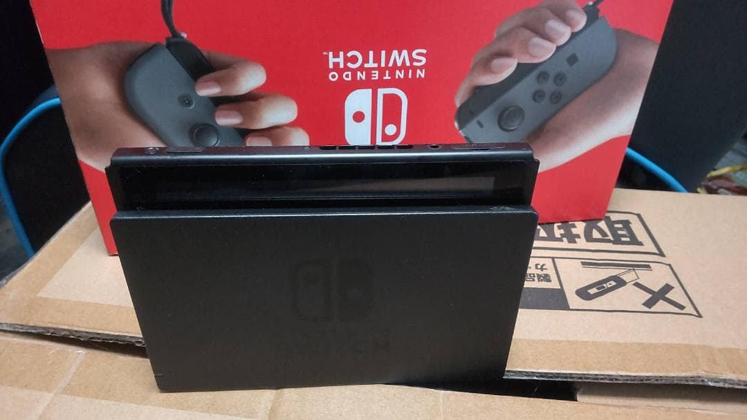 Nintendo Switch 本体 ブラック （Joy-Con無し）