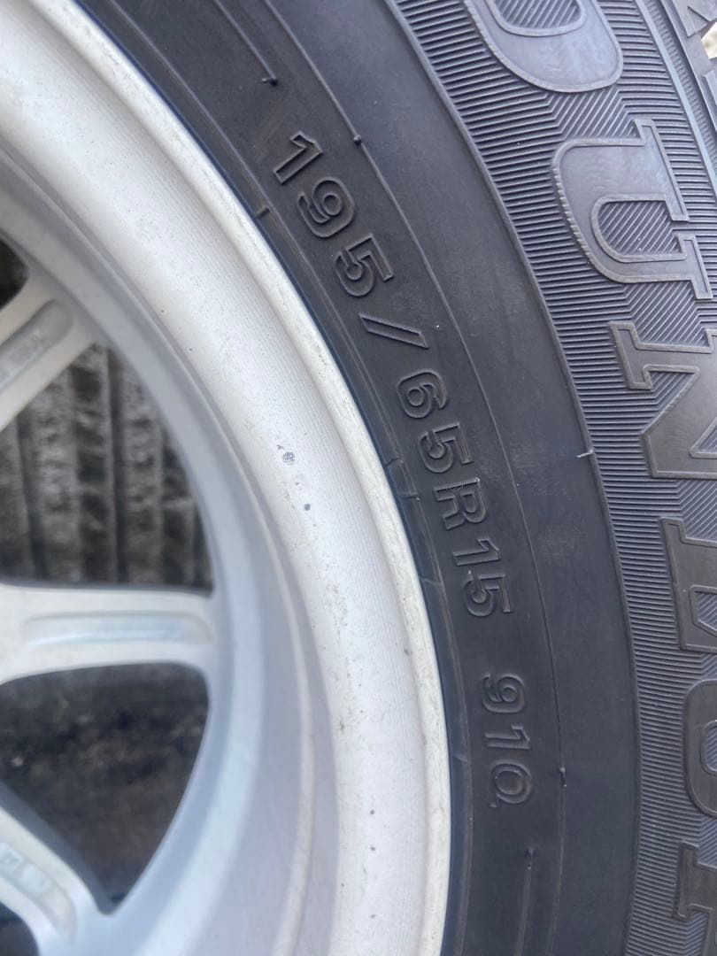 プリウス20 ウィンターマックス02 195/65/15 4本セット