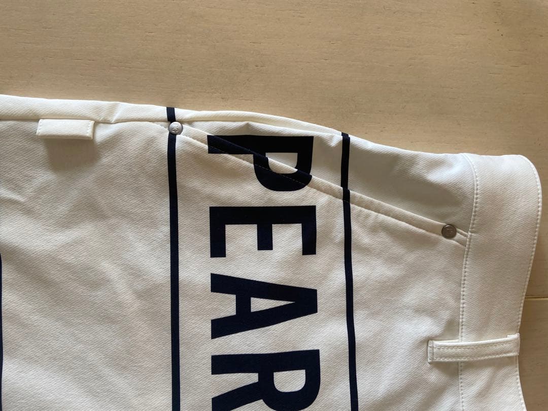 値下げ！新品　PEARLY GATES ロゴプリント ショートパンツ 　サイズ4