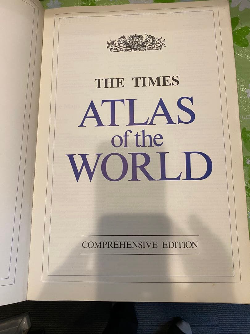 洋書世界地図ATLAS OF THE WORLD大判　貴重　地図マニア