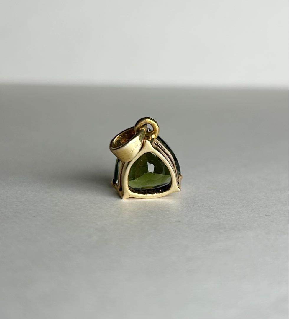 モルダバイト AAAランク ファセットカットペンダント18kgpチャーム