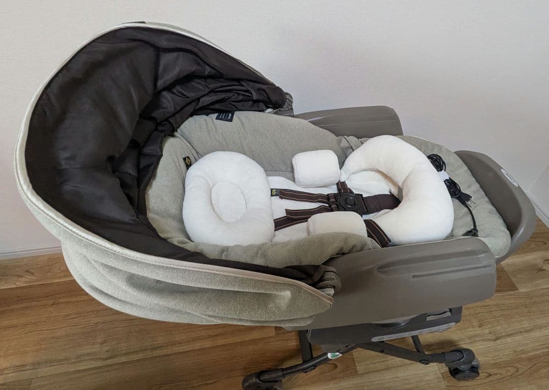 Combiネムリラ AUTO SWING BEDi EG　電動　オート