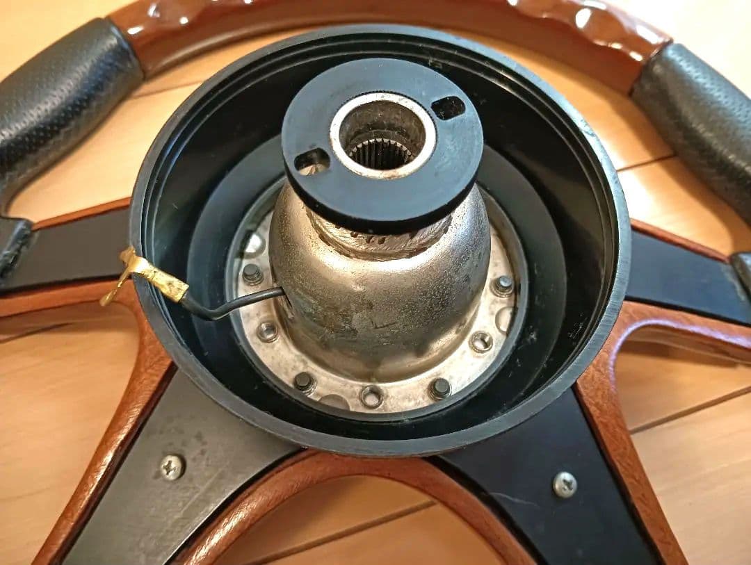 NARDI TORINO ナルディステアリングホイール廃盤　インスパイア