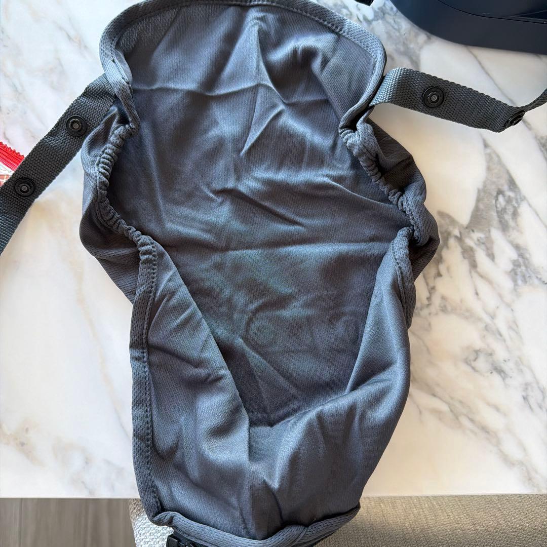 Aprica メッシュ抱っこ紐 グレー　ラクリス