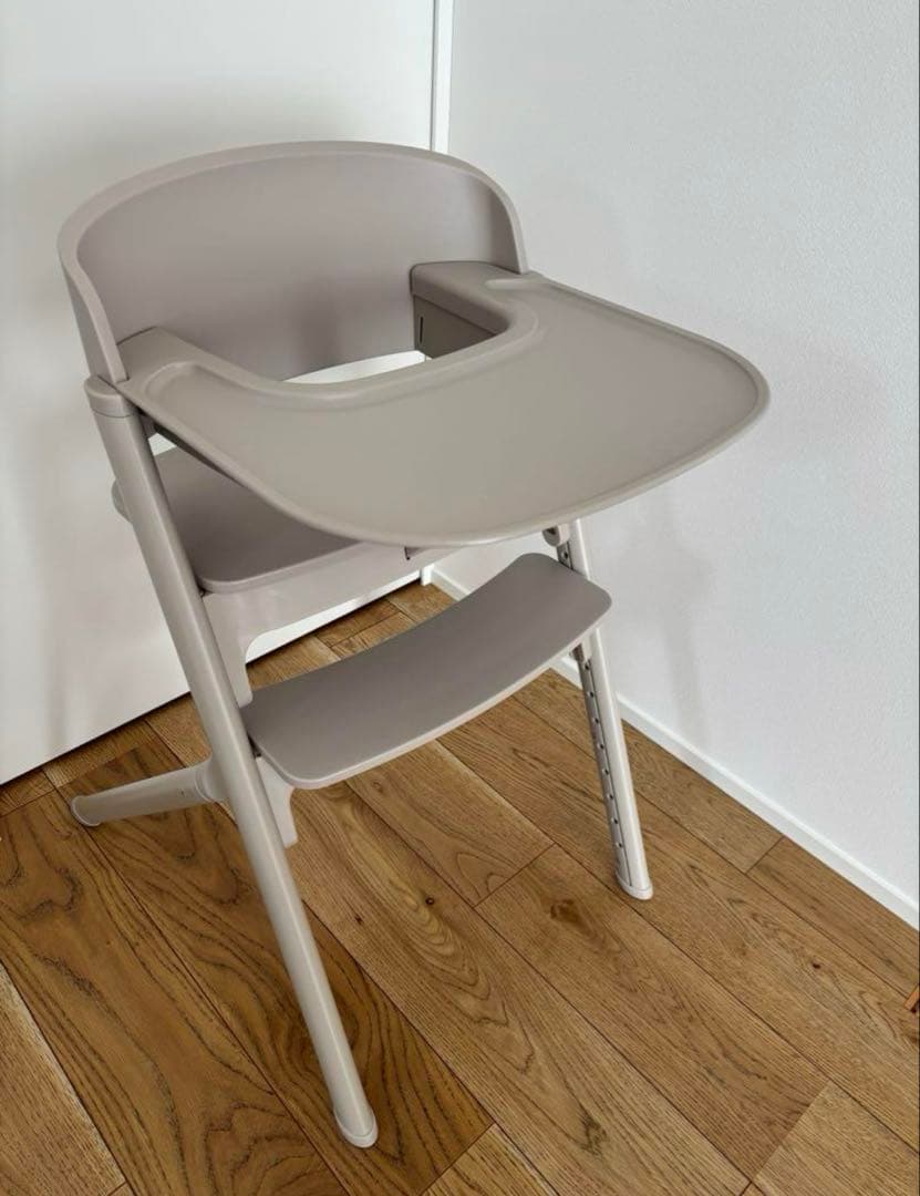 【新品同様】ヤトミ NOVUS ノウス ベビーハイチェアグレージュ