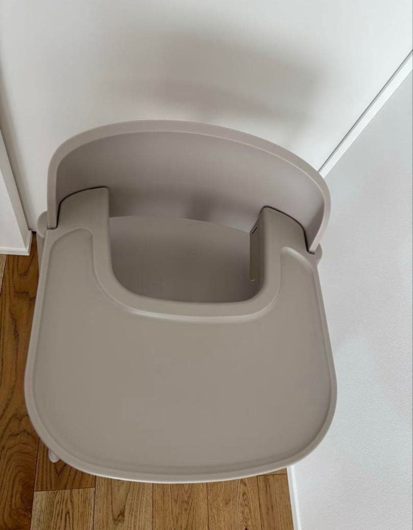 【新品同様】ヤトミ NOVUS ノウス ベビーハイチェアグレージュ