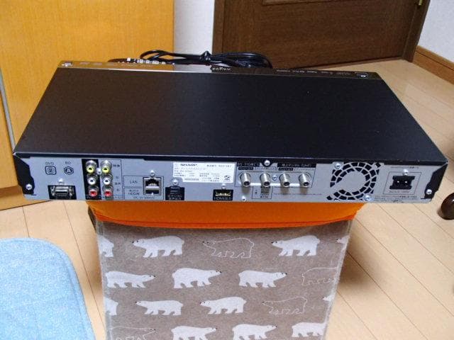 SHARP BD-W560 ブルーレイレコーダー整備点検済み、２番組同時録画、ー