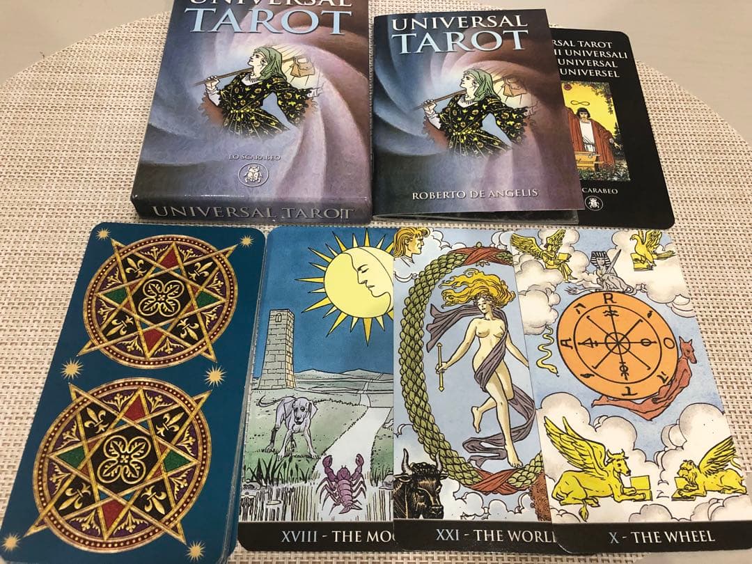 タロットカードオラクルカード