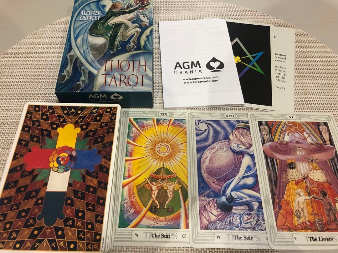 タロットカードオラクルカード