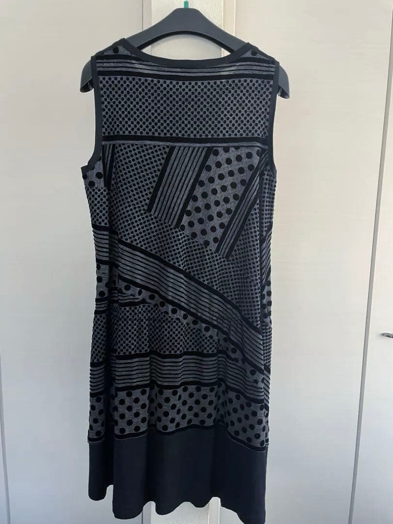 トクコプルミエヴォル/ドット柄Aラインチュニック