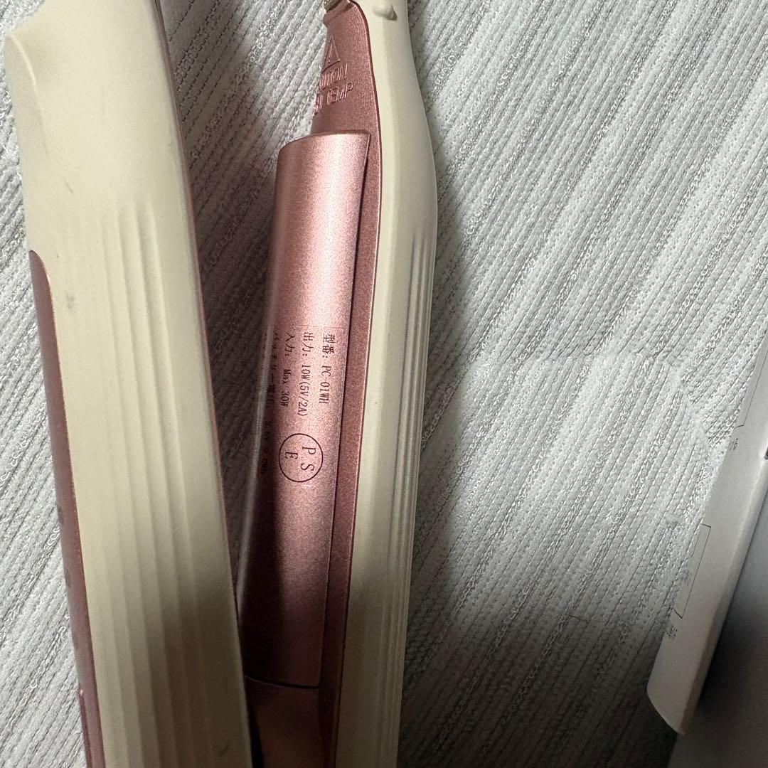 美品　radiant コードレスモバイルヘアアイロン　機内持込可　PC-01WH