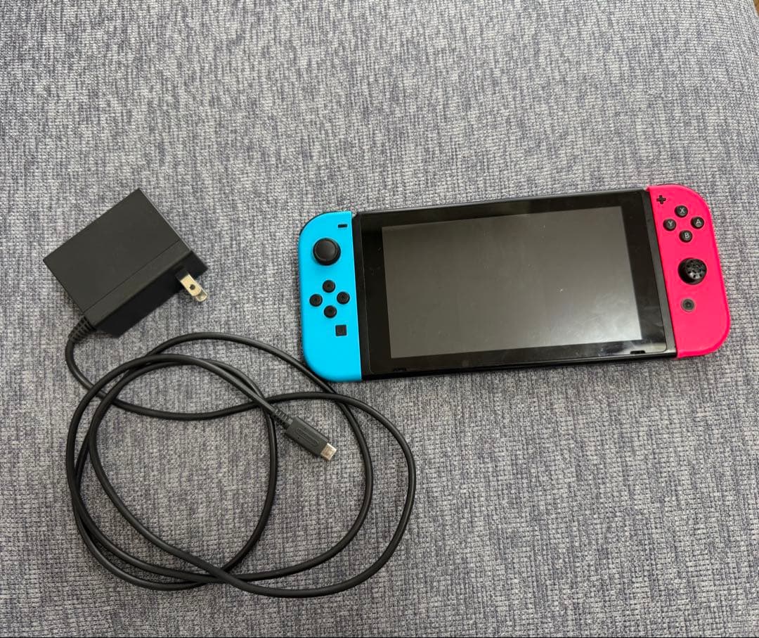 Nintendo Switch本体液晶割れ　Joy-Con×2個 ACアダプター
