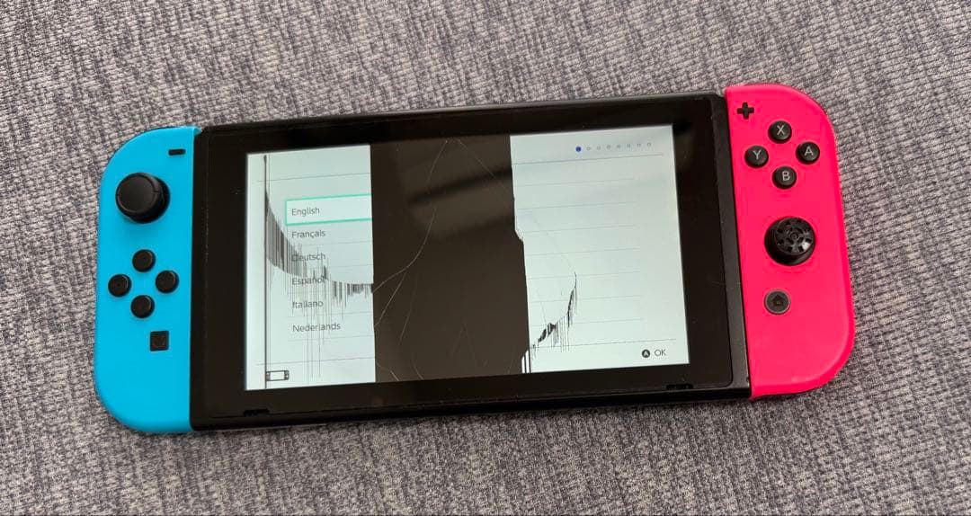 Nintendo Switch本体液晶割れ　Joy-Con×2個 ACアダプター