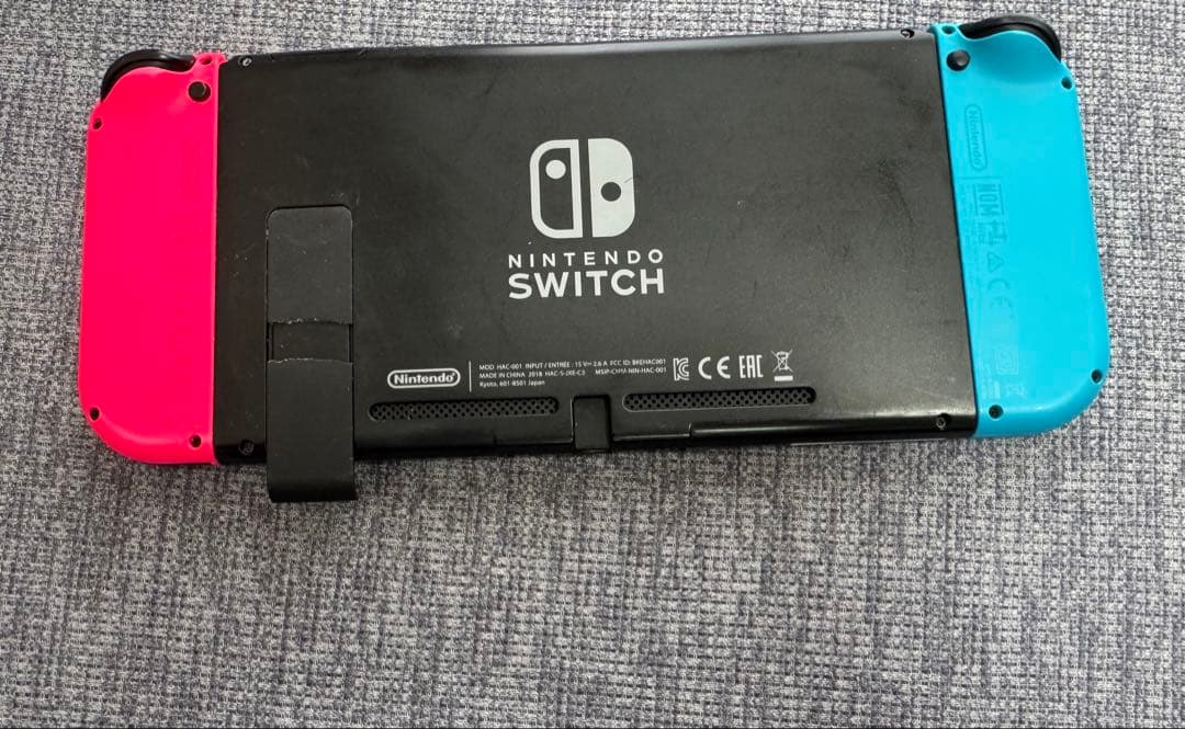 Nintendo Switch本体液晶割れ　Joy-Con×2個 ACアダプター