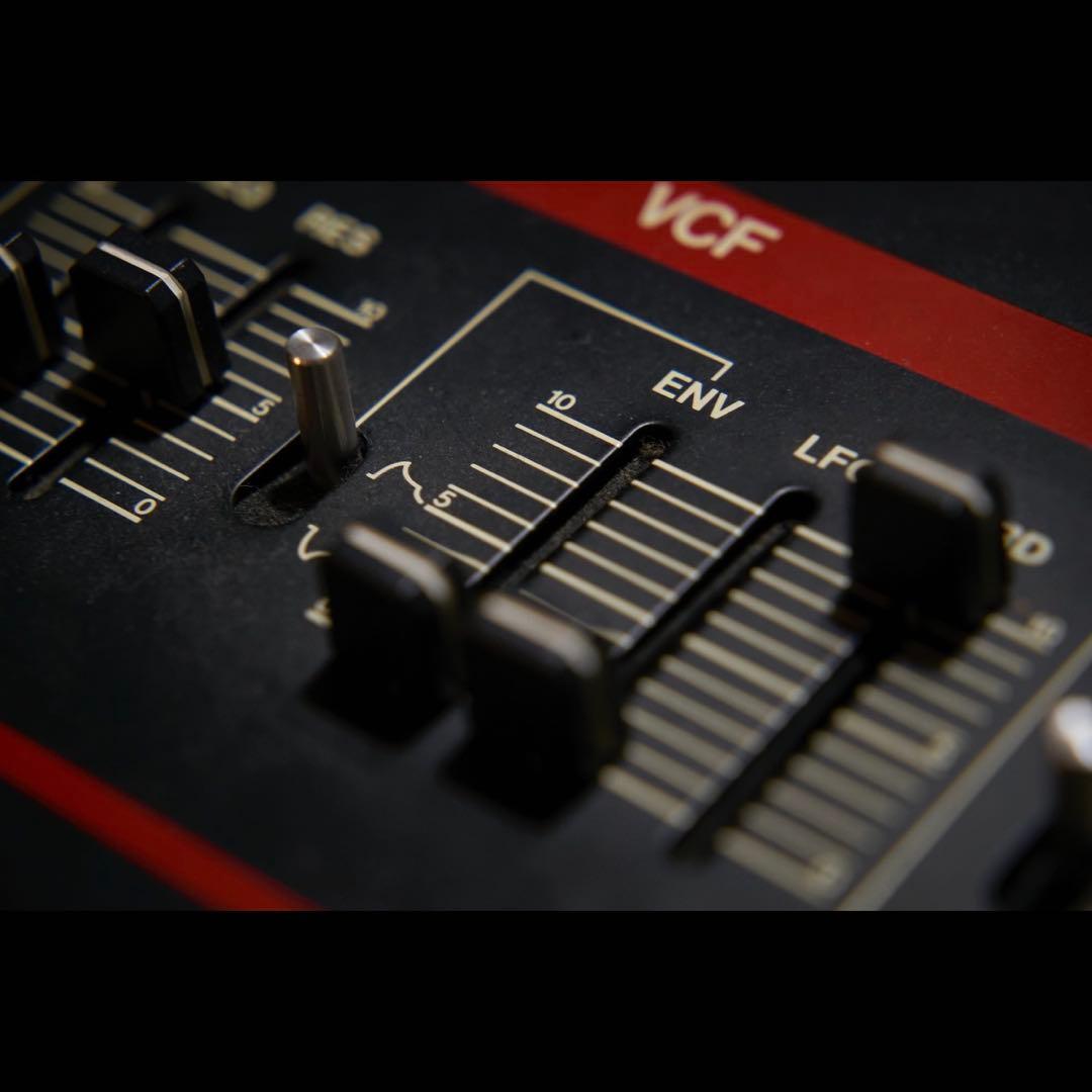 鍵盤楽器 Roland JUNO 60