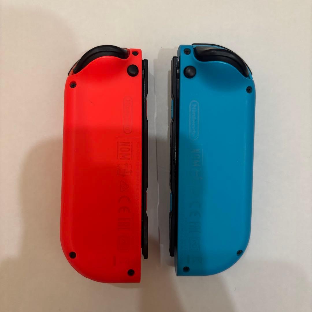 Nintendo Switch 本体 赤/青 Joy-Con 付属品付き　箱無し