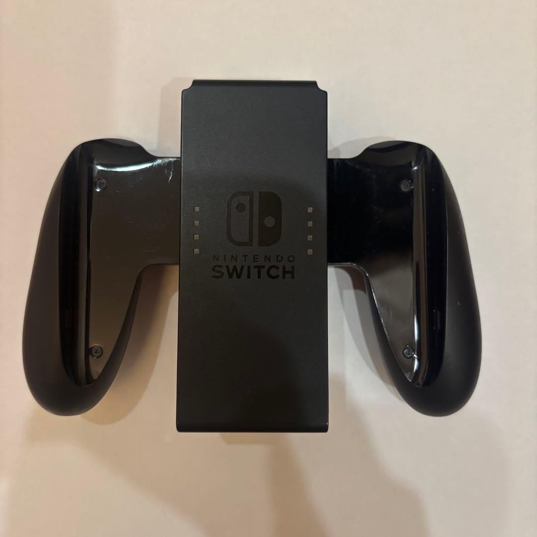 Nintendo Switch 本体 赤/青 Joy-Con 付属品付き　箱無し