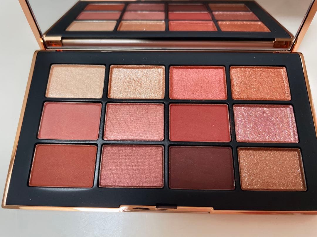 アフターグロー イリジスタブル アイシャドーパレット 12色 アイパレット