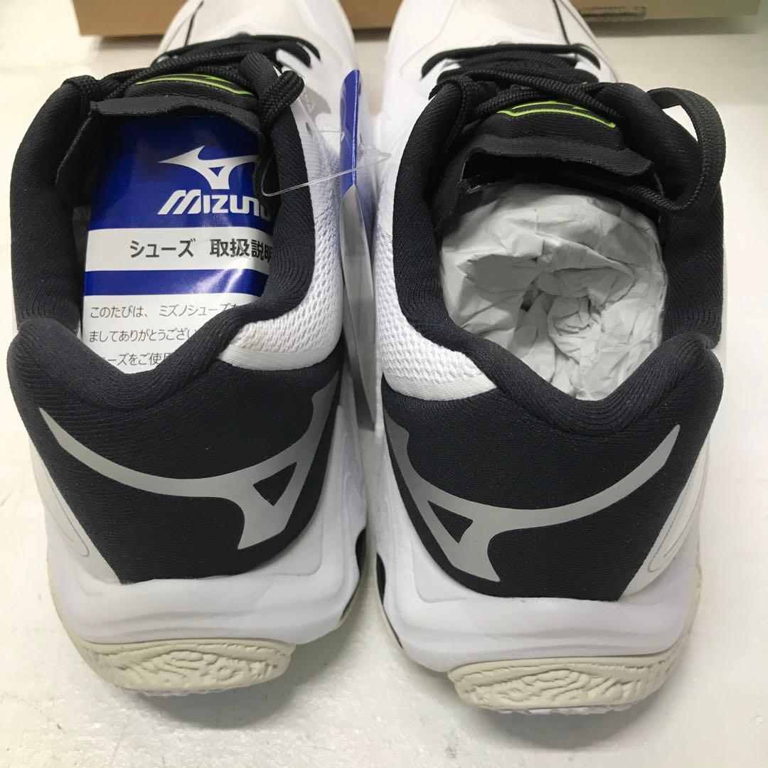 ミズノ　バレーボールシューズ　24cm ウエーブライトニングZ8