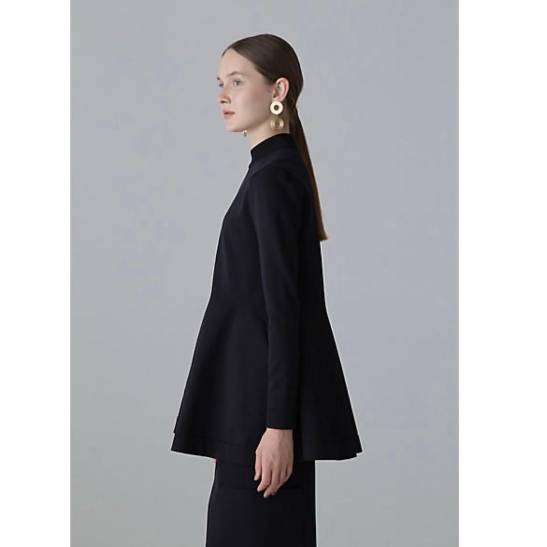 ※トップスのみ　新品　アドーア　adore エアーストレッチペプラムニット