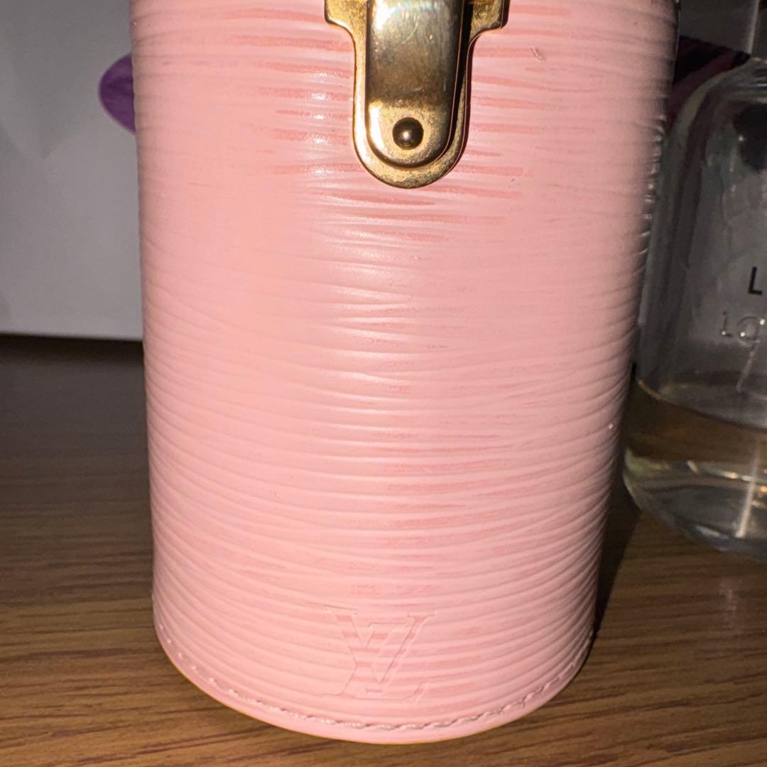 ルイヴィトン 香水 トラベルケース 香水付き