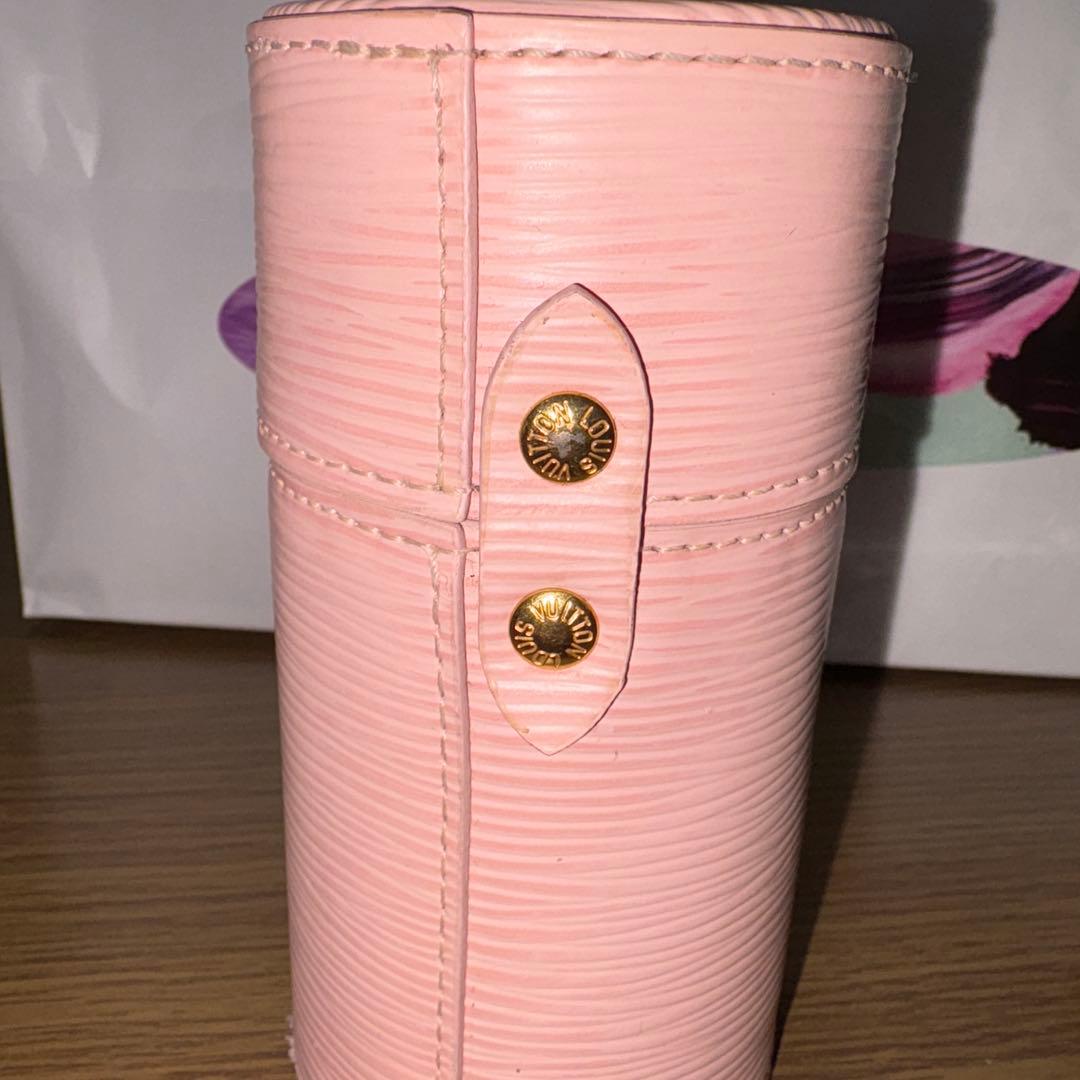 ルイヴィトン 香水 トラベルケース 香水付き