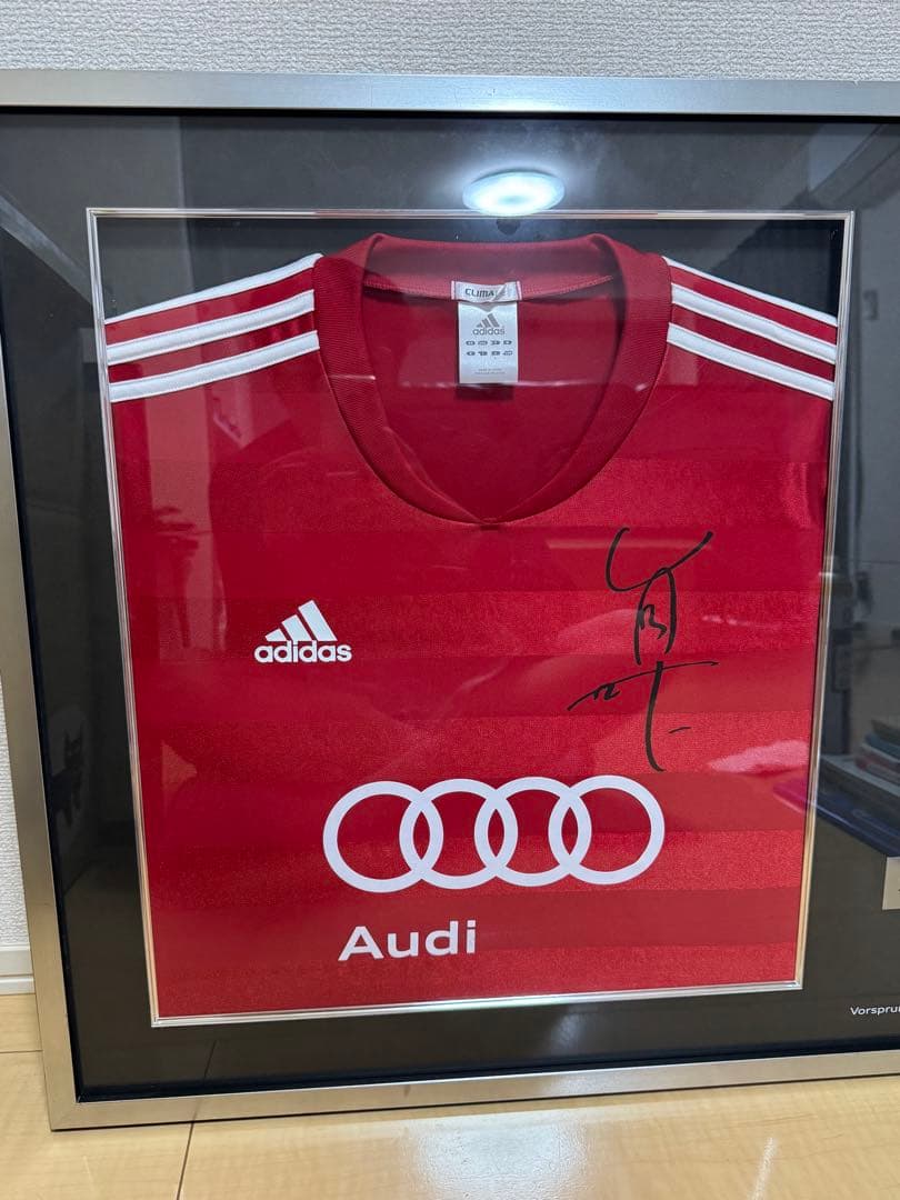 香川真司 プリントサイン入りシャツ フレーム付　アウディ　限定