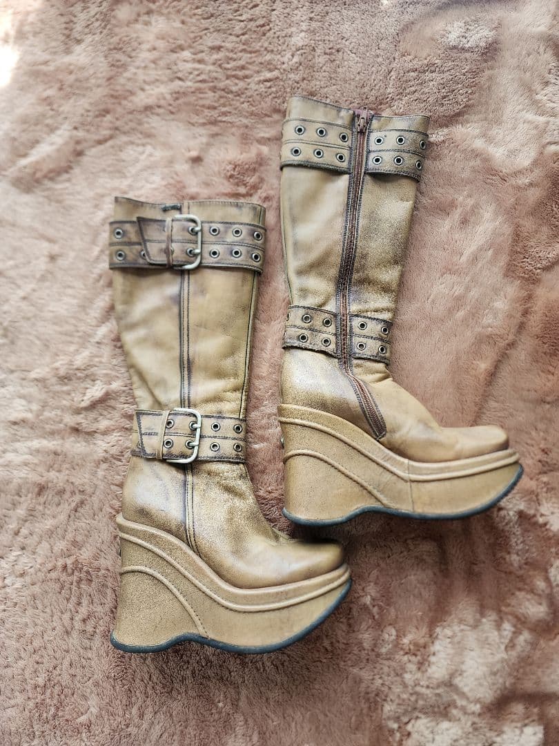 ベージュロングブーツ　ウエッジソール