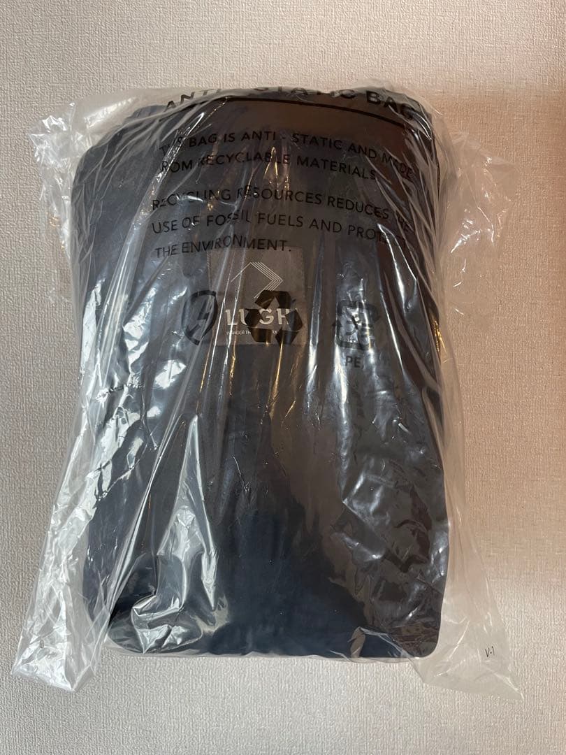 着る魔法瓶ブランケット LUGH ウォーマーベスト