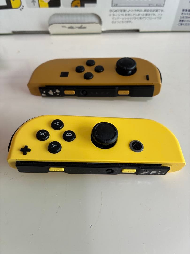 Nintendo Switch 本体　ピカブイ限定品