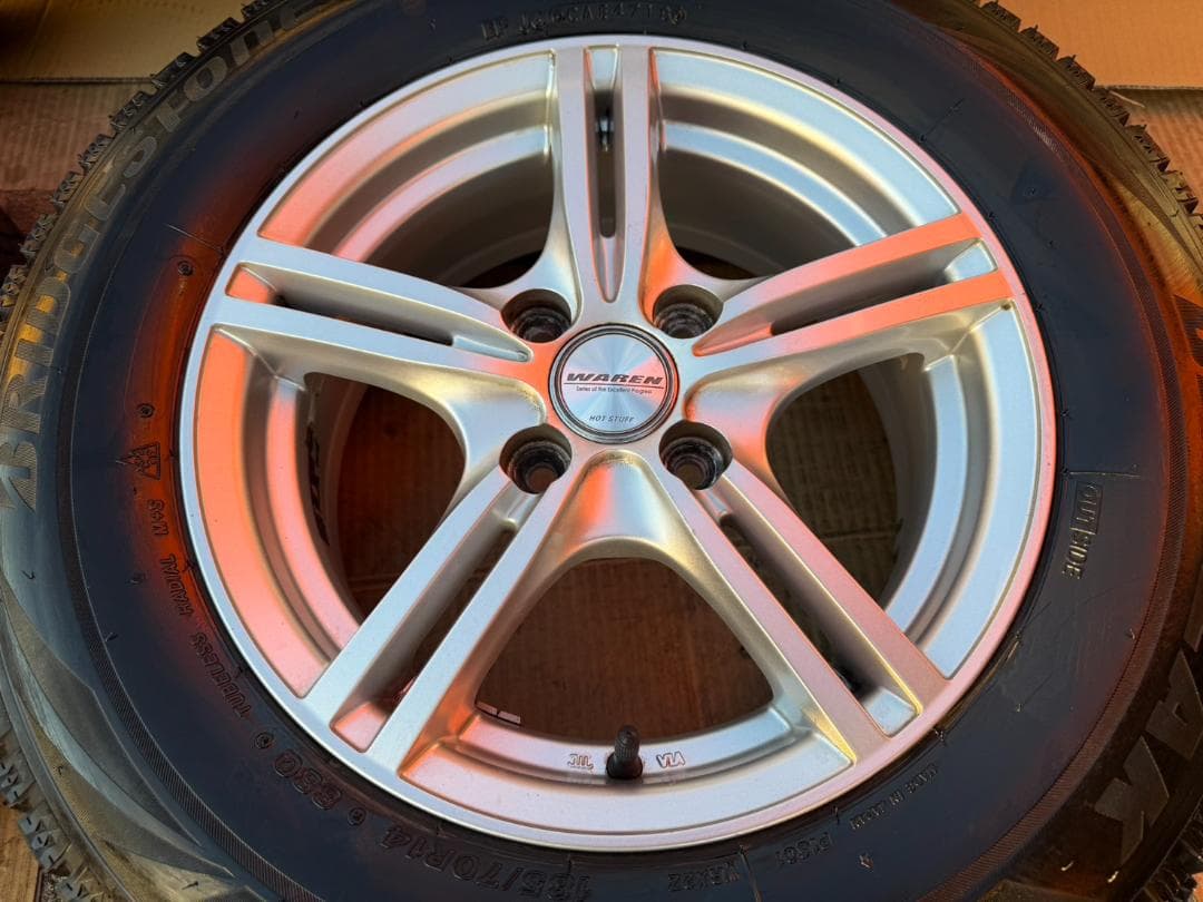 カローラ フリード (4H) ノート スタッドレスセット 185/70R14